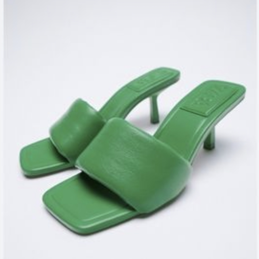New w/tags! Zara leather heeled puffer sandals in green